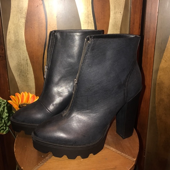 MIA Zip Front Ankle Platform Booties - Picture 2 of 3